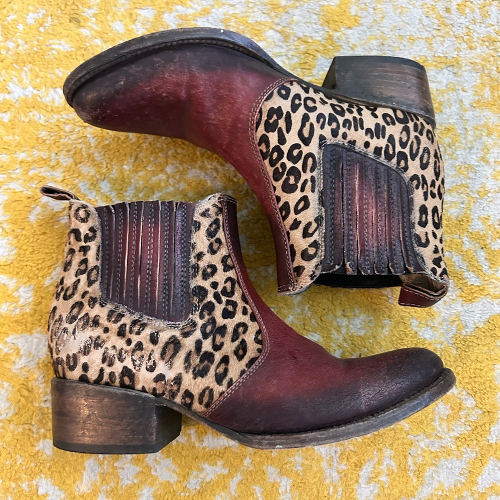 Freebird by Steven-Lasso calfskin ankle boot leopard print size 8